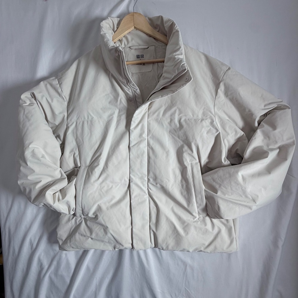 Uniqlo Puffer Jacket XL Cream Lightweight Windproof Water Repellent Coat